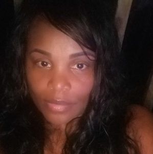 Meet your Posher, Lorraine